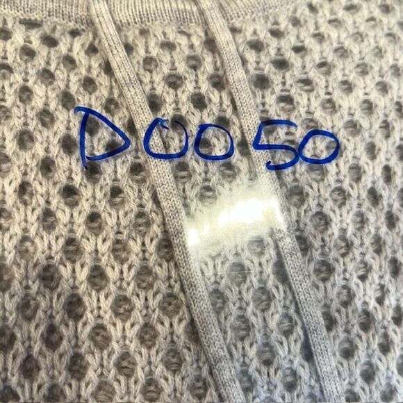 One Grey Day Open Weave Sweater Hoodie Gray Drawstring All Season Size Small - Picture 10 of 10